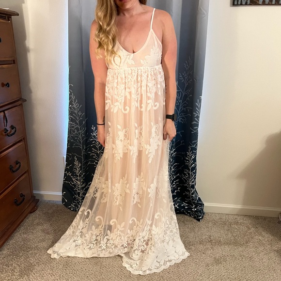 Pink Elegant Floral Lace High Waist Maxi Dress - Picture 7 of 11